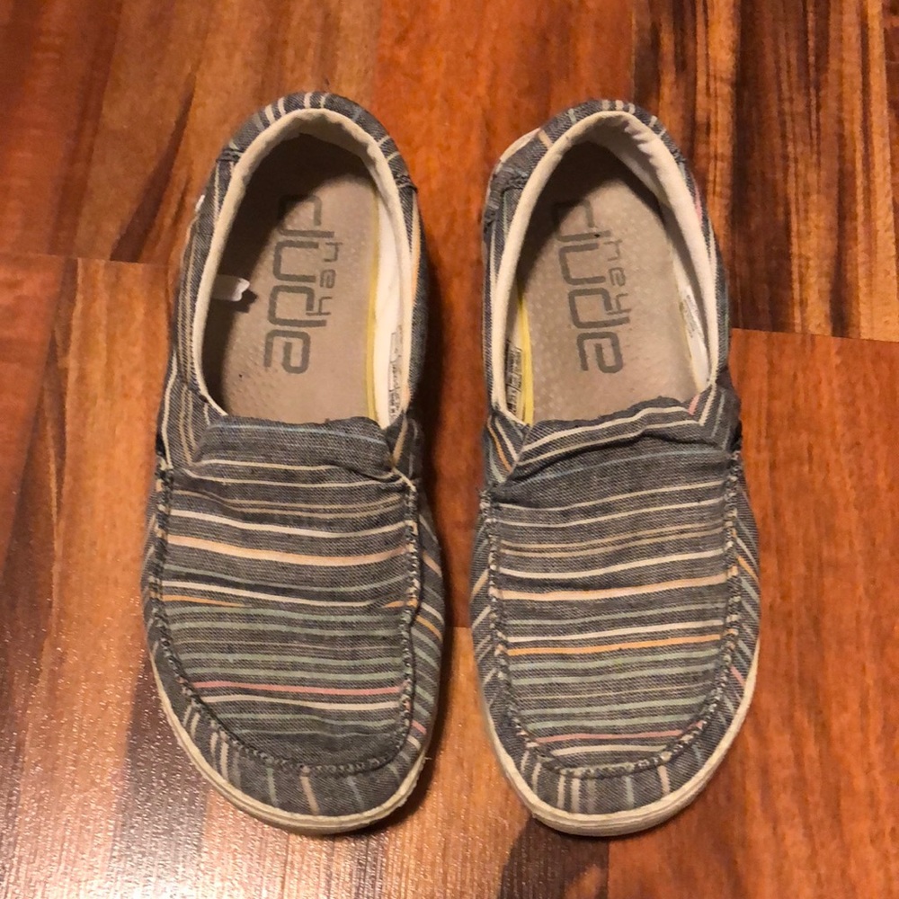 Hey Dude size 6